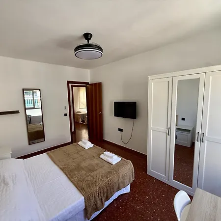 Bright & Spacious In Centre Nerja