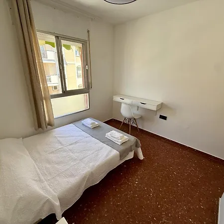 Апартаменты Bright & Spacious In Centre