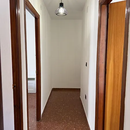 Bright & Spacious In Centre *
