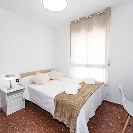 Bright & Spacious In Centre Апартаменты *