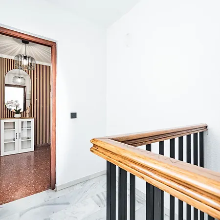 Bright & Spacious In Centre