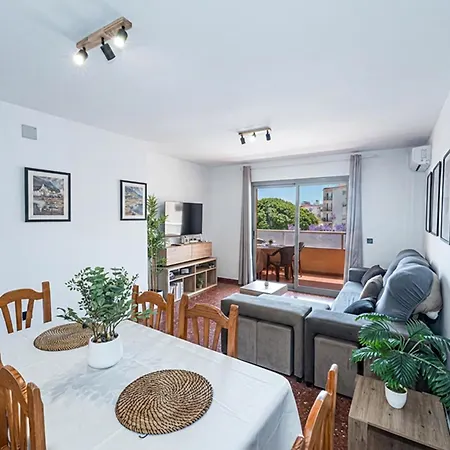 Bright & Spacious In Centre Apartamento Nerja