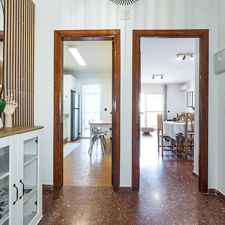 Апартаменты Bright & Spacious In Centre Нерха