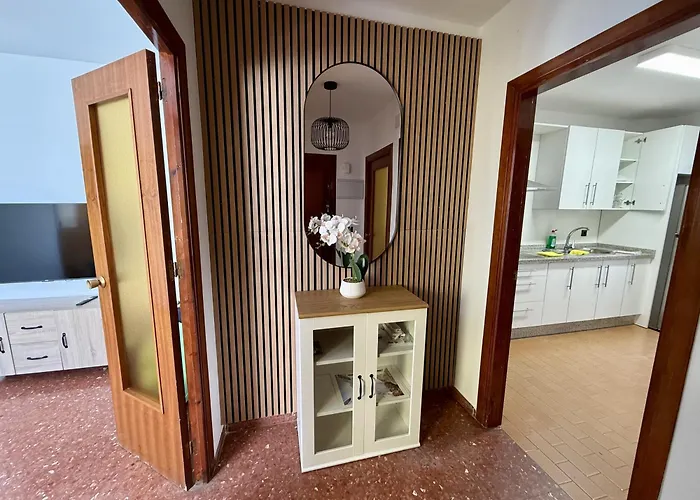 Bright & Spacious In Centre Nerja